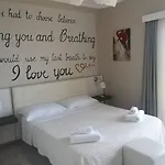 B&B Athena Charming