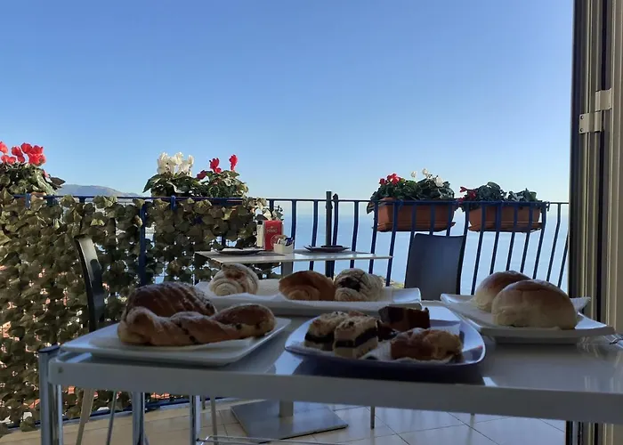 Athena Charming Bed and Breakfast Ταορμίνα