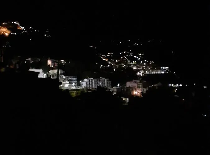 Bed and Breakfast Athena Charming 4*