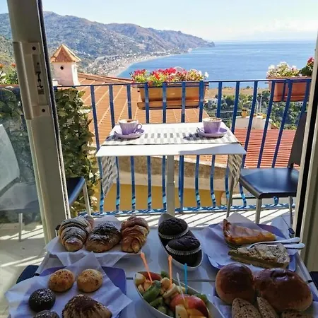 Bed and Breakfast Athena Charming 4*