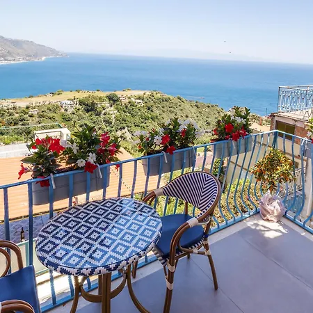 Athena Charming Bed & Breakfast 4*