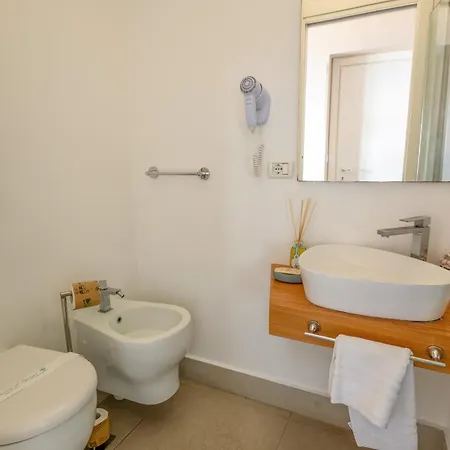 Athena Charming Bed & Breakfast