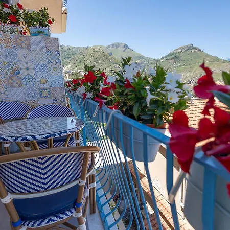Bed & Breakfast Athena Charming 4*