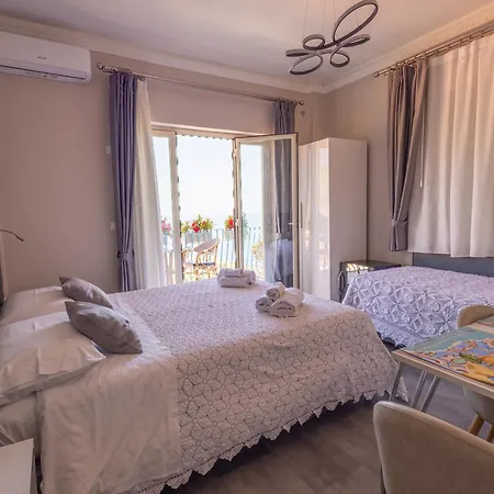 Athena Charming Bed & Breakfast 4*