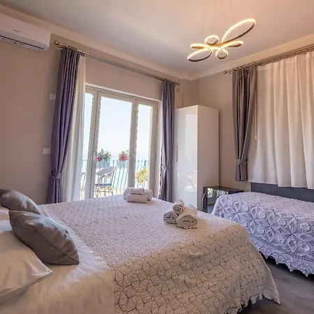 Athena Charming Bed & Breakfast
