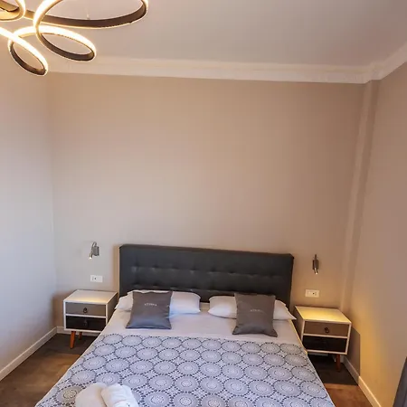 Athena Charming Bed & Breakfast 4*