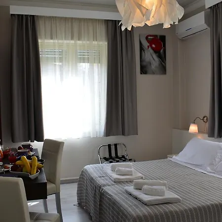 Athena Charming Bed and Breakfast